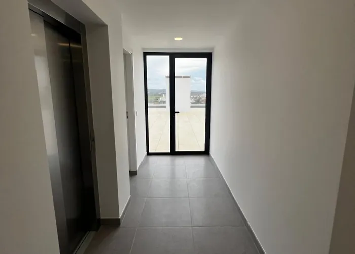 Modern Spacious With Rooftop Pool * São Martinho do Porto