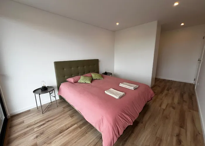 Modern Spacious With Rooftop Pool Apartament *